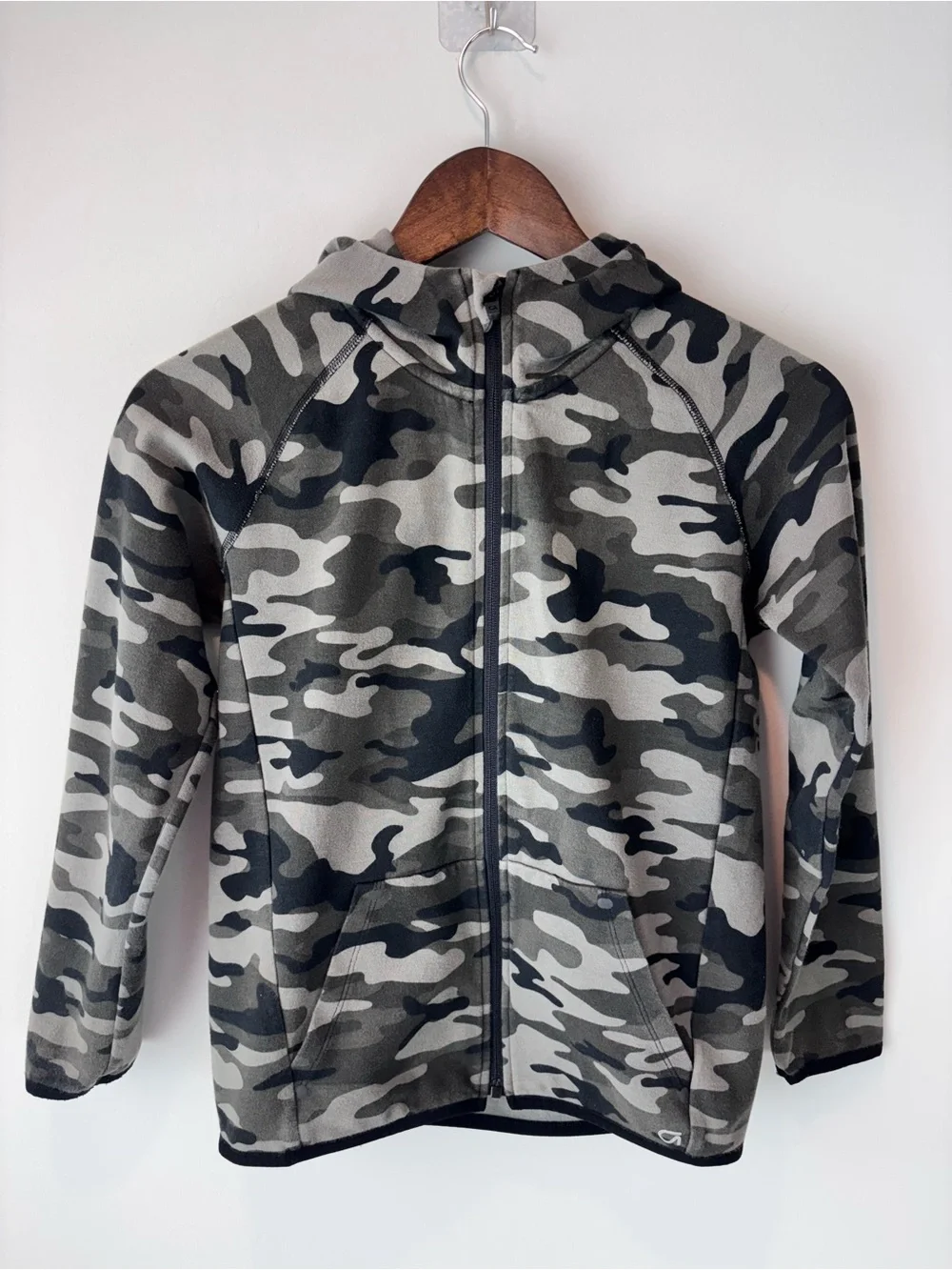GapFit Boys’ Camo Full-Zip Hoodie Size L 10-11